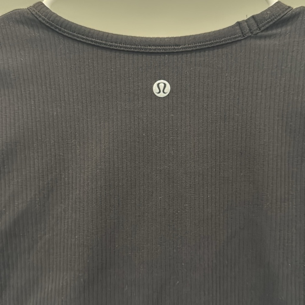 NWT Lululemon Athletica 🍋🍋Ribbed Nulu All it takes is a Long Sleeve 6 - Picture 7 of 7
